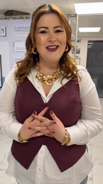 Maria Emília Fernandes recebeu o troféu da categoria Gerente de Marketing e tamb